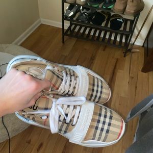 Lighty used Burberry size 11-12 mens. Market is over 1000 for them rn.
